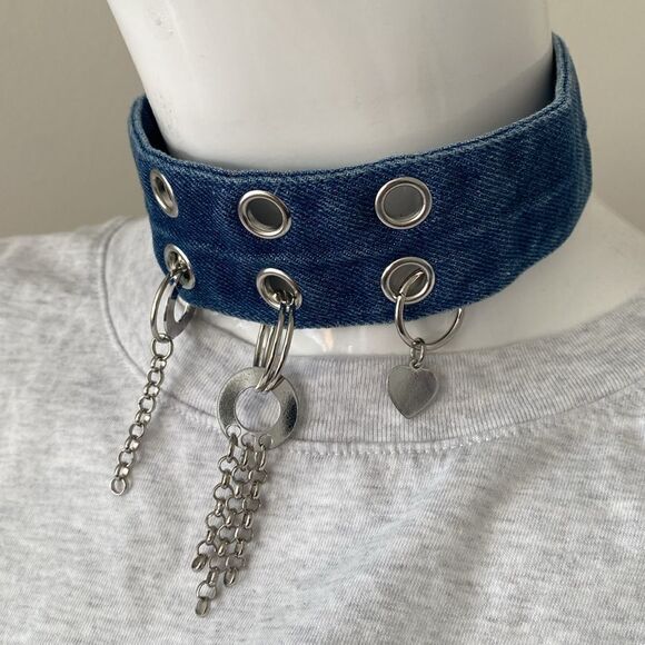Urban Outfitters Wide Denim Choker w Silver Grommet Holes & Chains with Charms - Picture 2 of 3